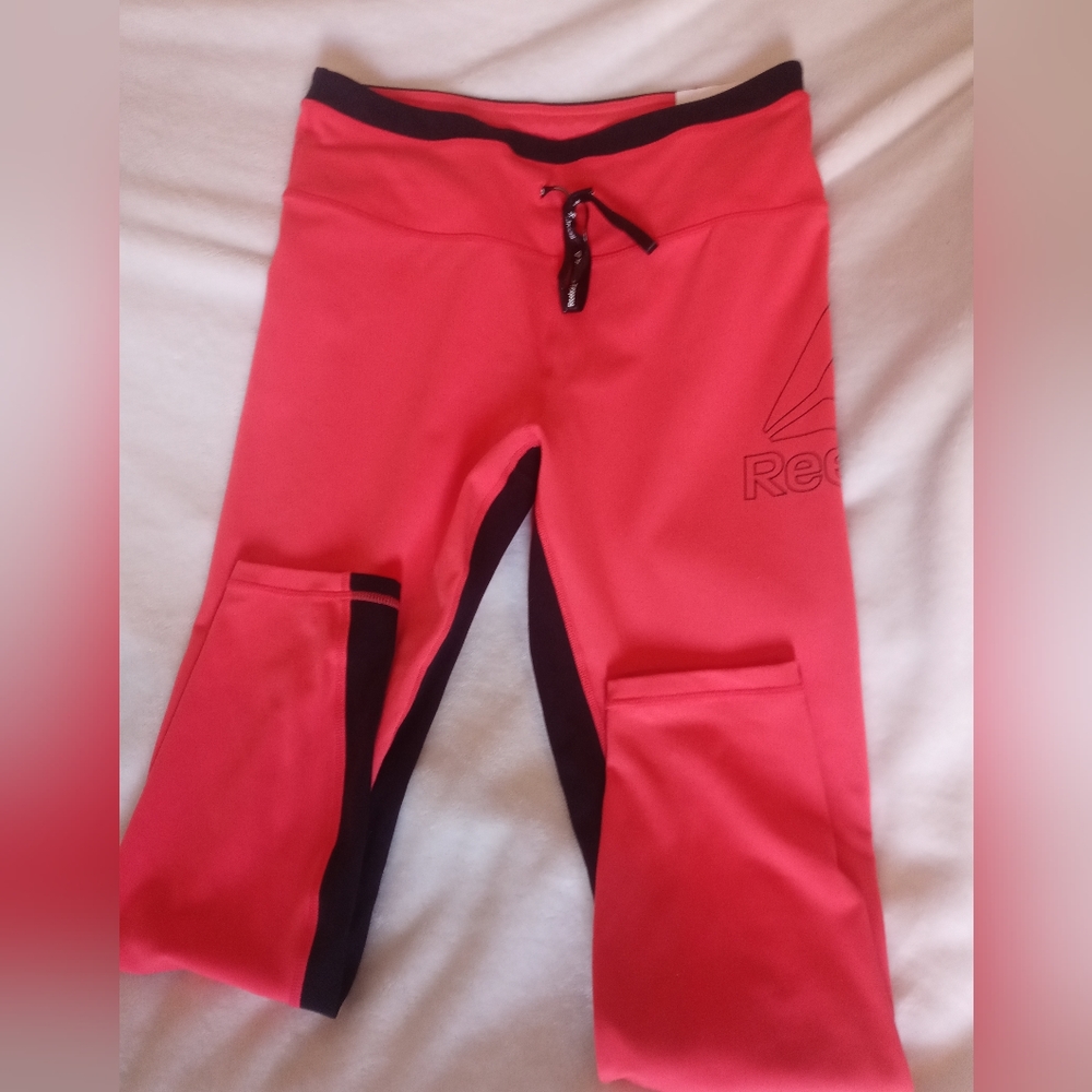 Women's Reebok leggings brand new with tag size large- 7/8